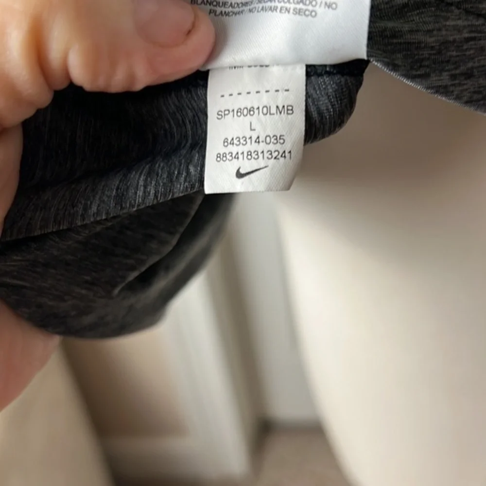 Nike tank‎ top